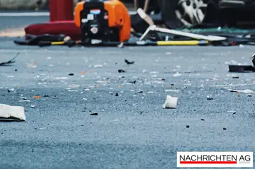 Mercedes-Fahrerin kracht in Leitplanke: Unfallgefahr in Twistetal!