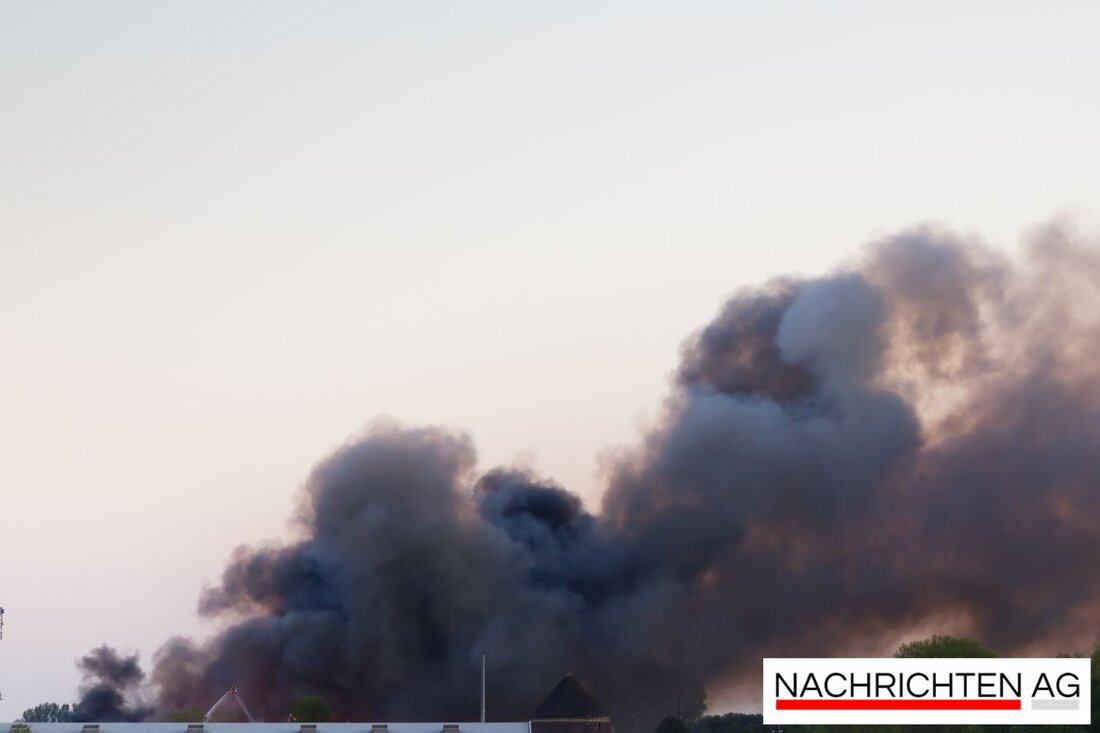Traktorbrand bei Altenhaina: Feuerwehr löschte schnell und effektiv. Brandursache wird ermittelt, keine Verletzten.